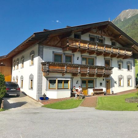 Apartments Schneiterhof - Der Frei-Raum Neustift im Stubaital Exterior photo