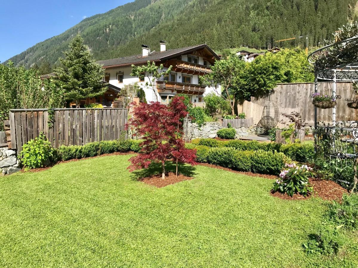 Apartments Schneiterhof - Der Frei-Raum Neustift im Stubaital Exterior photo