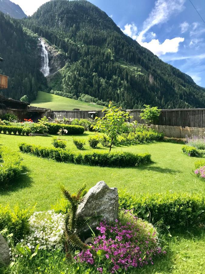 Apartments Schneiterhof - Der Frei-Raum Neustift im Stubaital Exterior photo