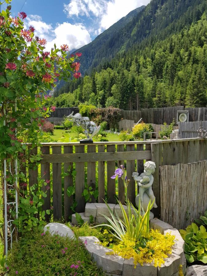 Apartments Schneiterhof - Der Frei-Raum Neustift im Stubaital Exterior photo