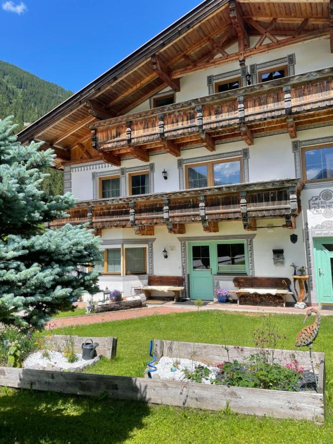 Apartments Schneiterhof - Der Frei-Raum Neustift im Stubaital Exterior photo