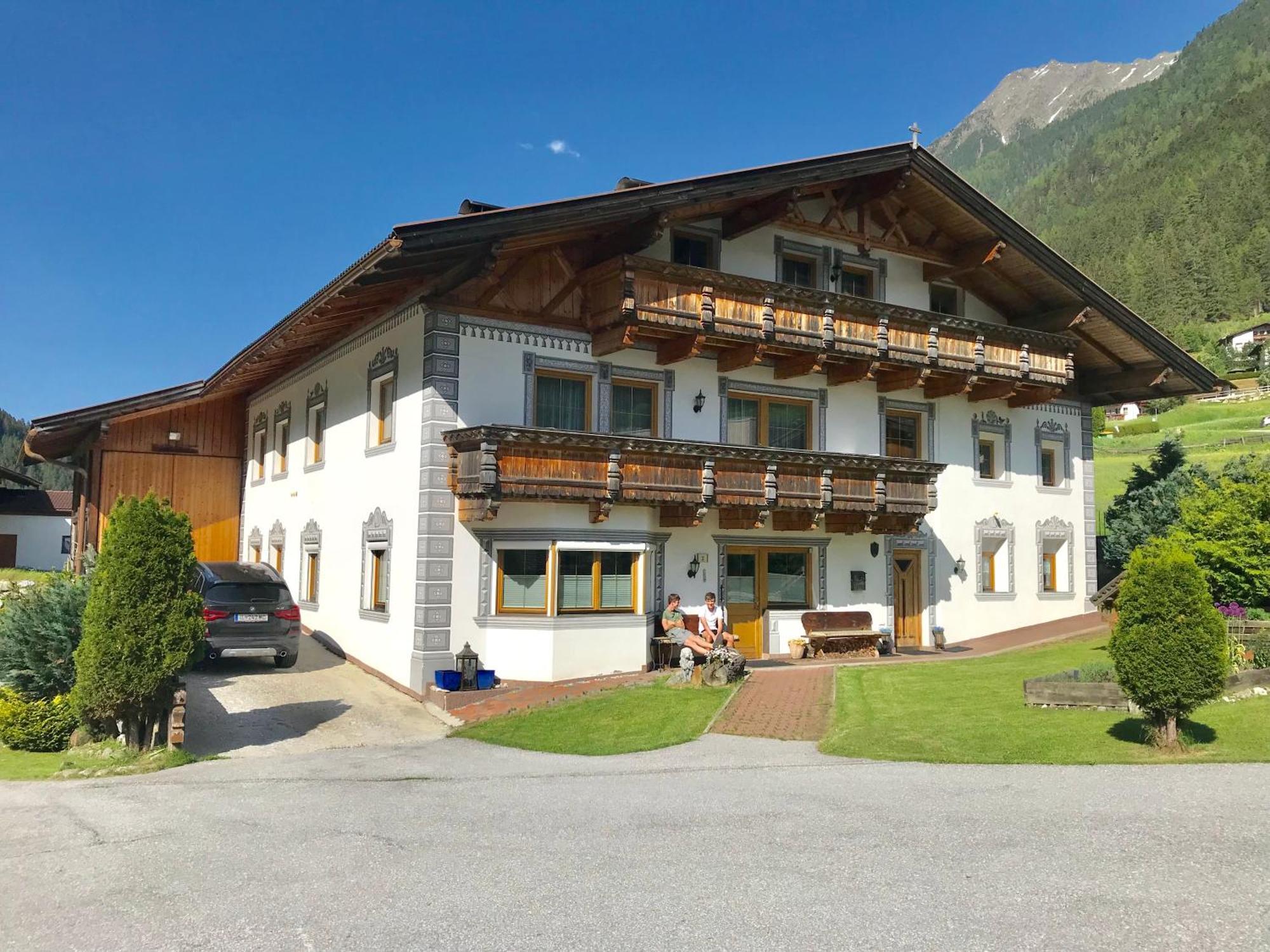 Apartments Schneiterhof - Der Frei-Raum Neustift im Stubaital Exterior photo